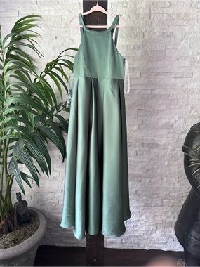 Azazie Eucalyptus Green Arianthe Junior Girls Sleeveless Dress Size 8 New Tags